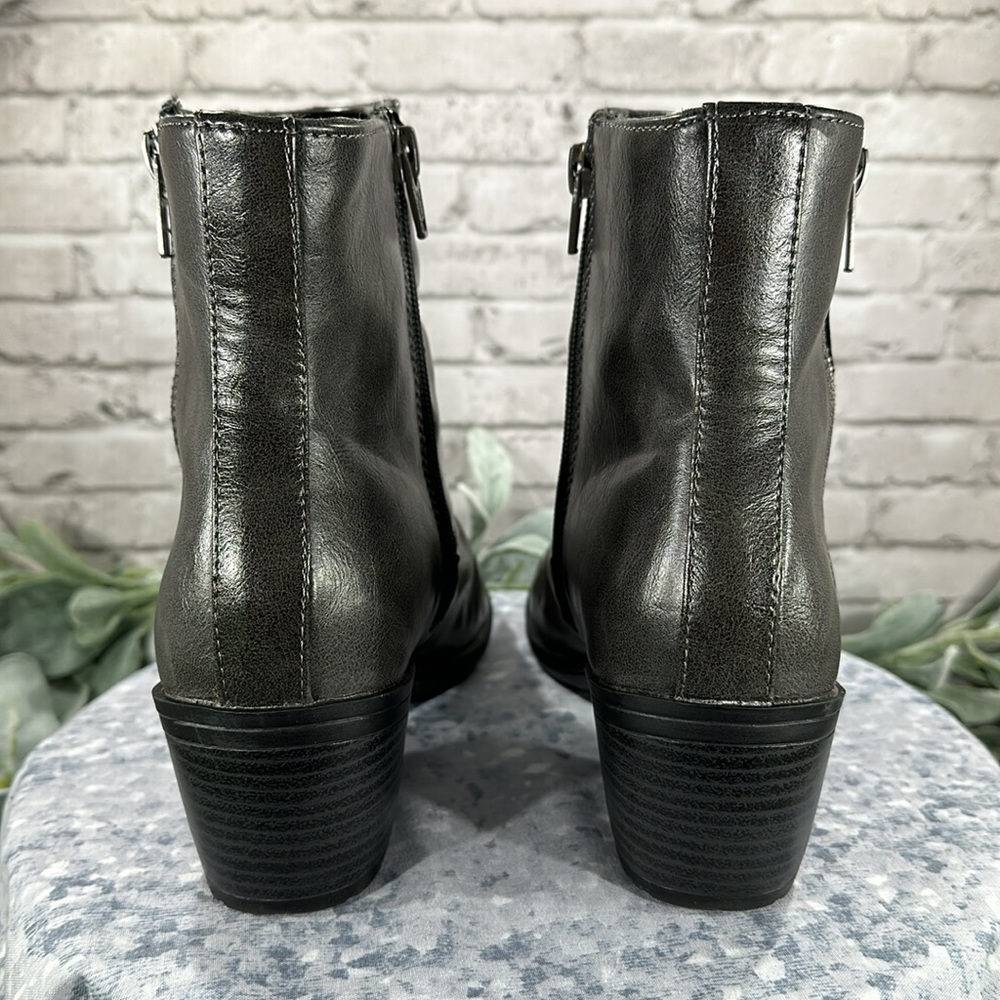 Life Stride Watchful Grey Faux Leather Round Toe Ankle Zip Boots WMS 8.5/9M✨EUC✨ - Picture 6 of 13